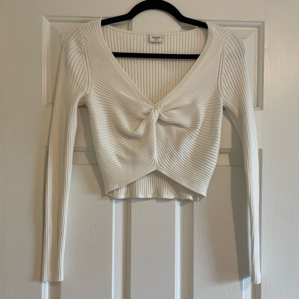 Abercrombie Cropped Cream Long Sleeve Twist Waist Sweater